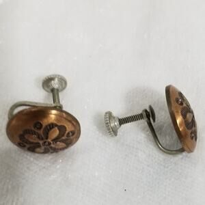 Vintage copper dome shaped 1/2 inch screw on earrings 1.1462